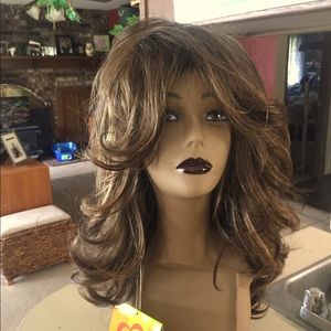 New with tags synthetic lace front bouncy 18 inch